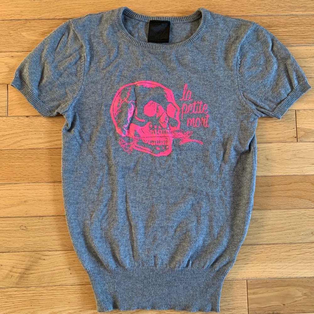 Stella Neptune “la petit mort” Cashmere Top